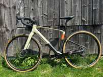 Rower elektryczny gravel Mondraker Dusty R, super lekki!