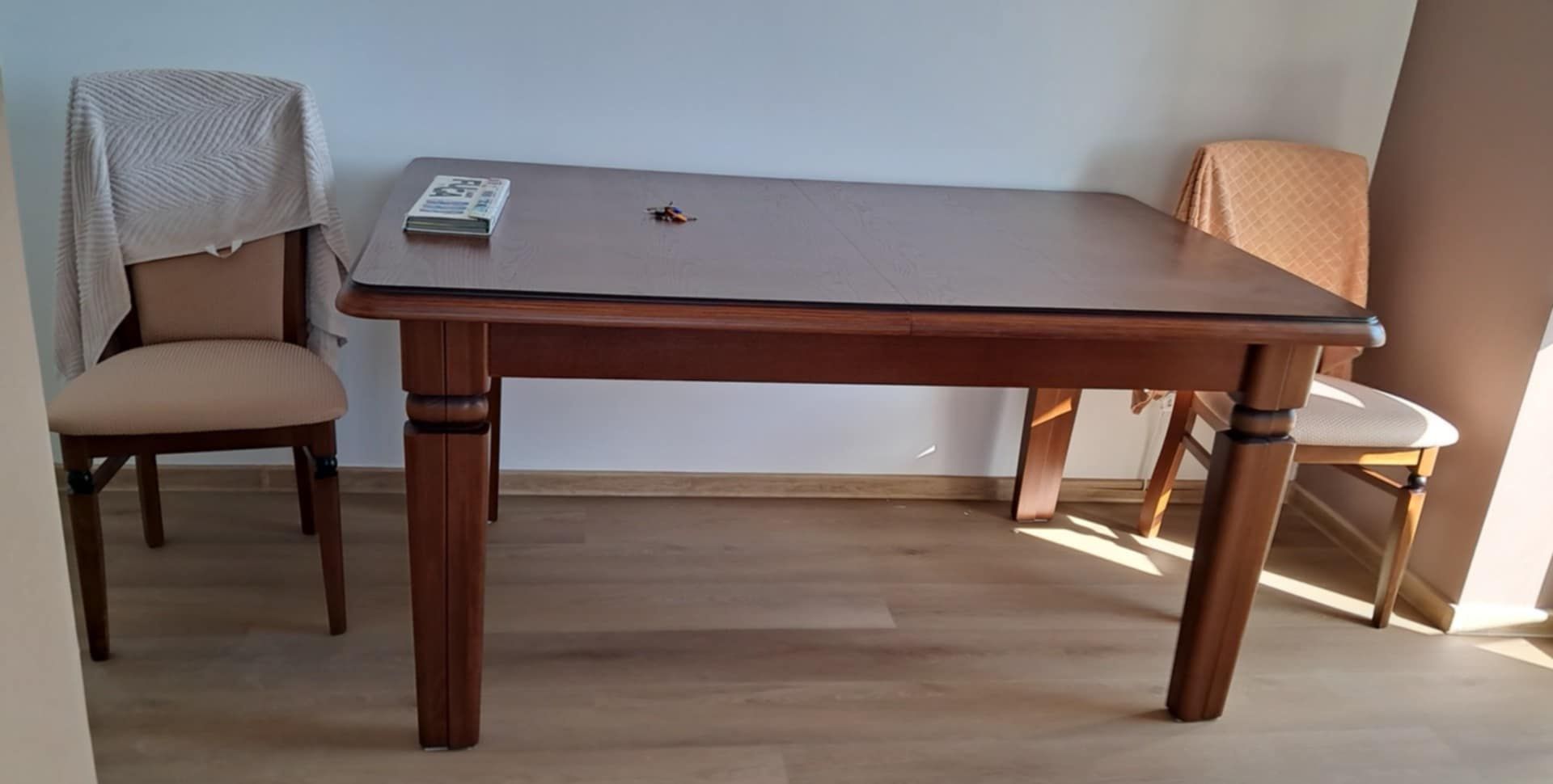 Stół+ 6 krzeseł Nowe