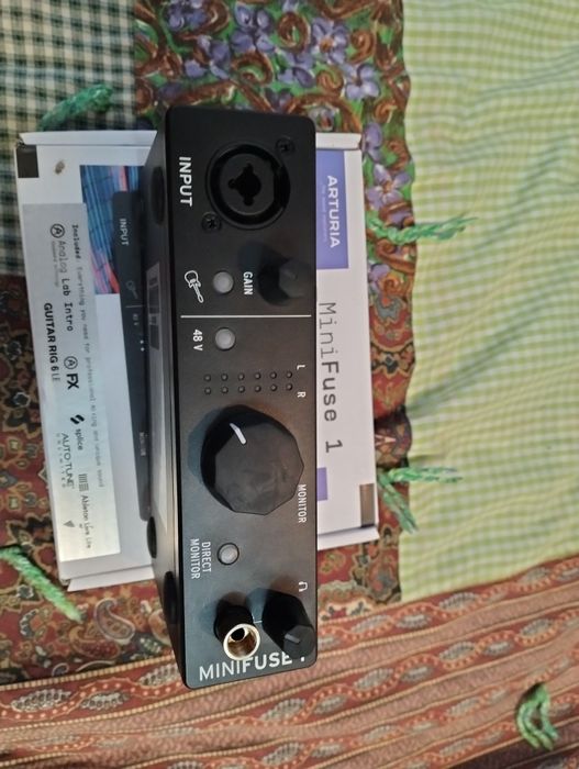 Звукова карта Arturia minifuse 1