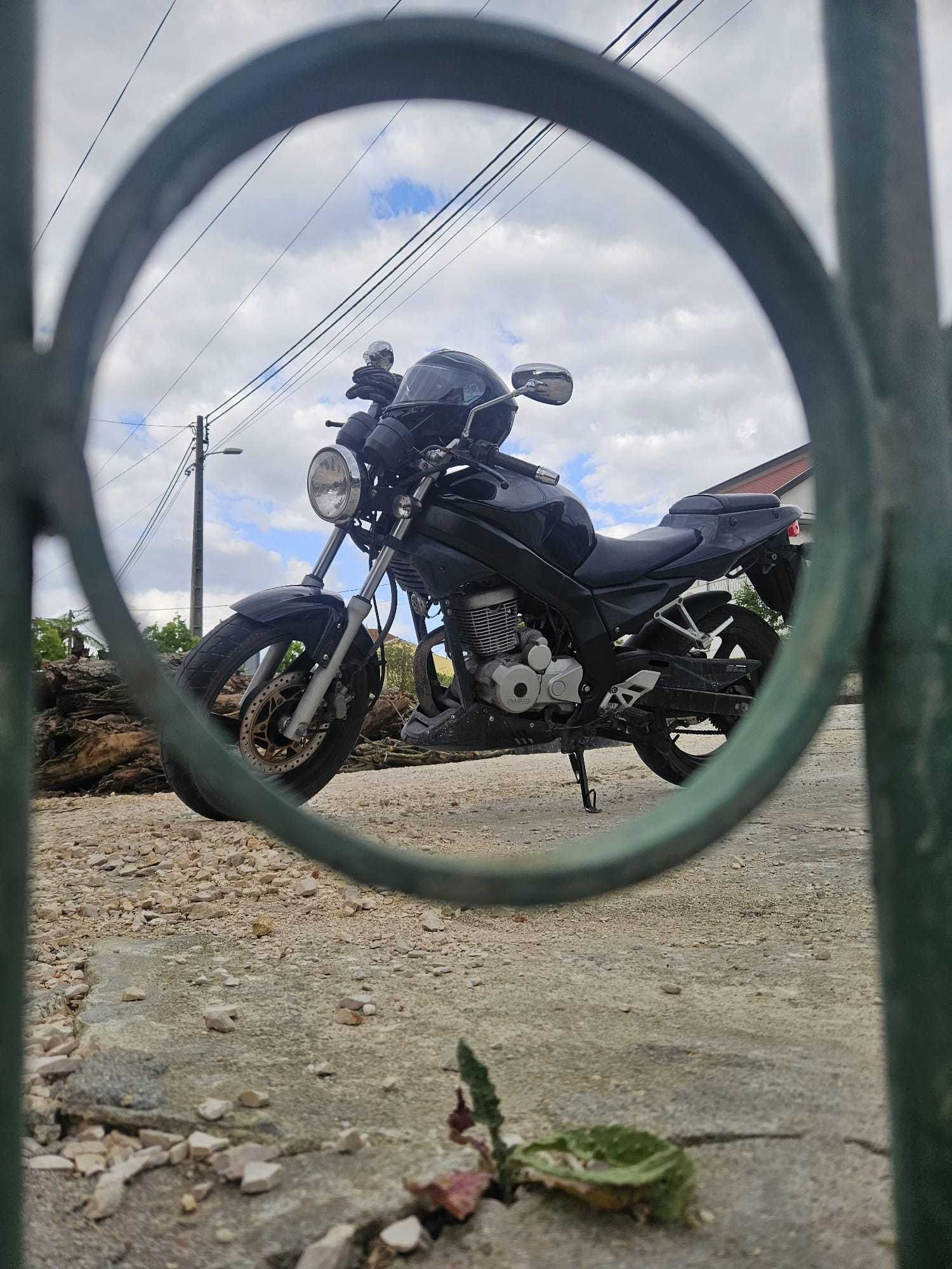 Daelim Roadwin 125