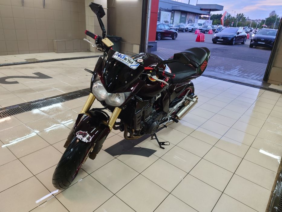 Продам Kawasaki Z1000 2006