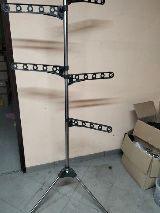 BAOYOUNI Składany Wieszak na ubrania Uniwersalna suszarka do ubrań