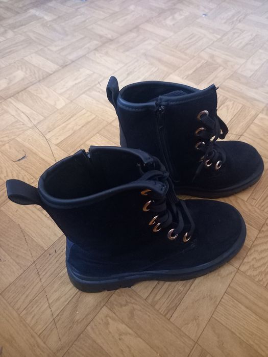 Zamszowe botki na trapezie, rozm. 40