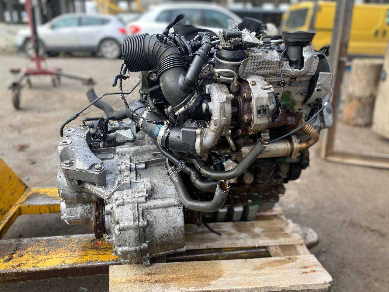 Двигун Мотор блок Двигатель головка кпп Audi 2.0 Dci CAG ауді 2,0 дці