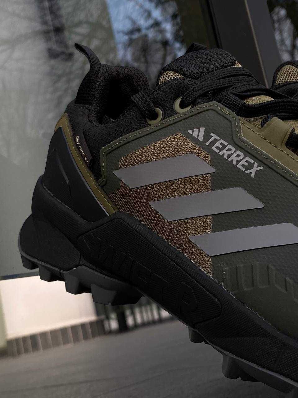 Оригінальні кроссівки Adidas Terrex Swift R3 GTX