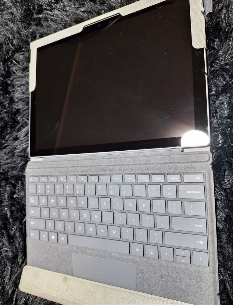 Laptop Microsoft Surface Pro 7
