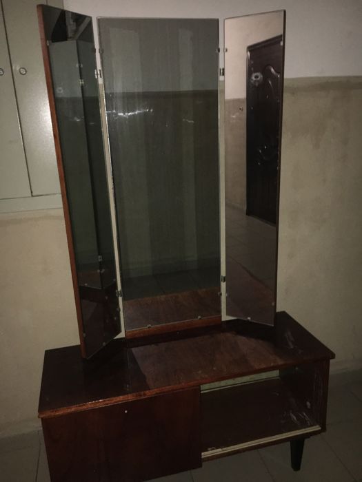 Віддам задарма/отдам даром/трельяж/тумба