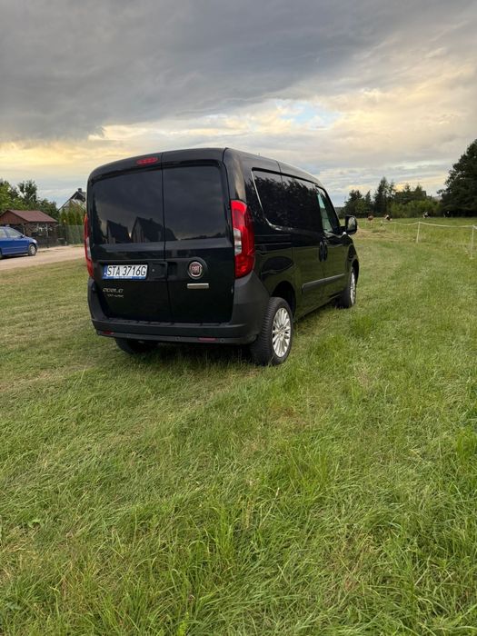 Fiat Doblo 1.6 bogata wersja 3 osbawy super stan 2017