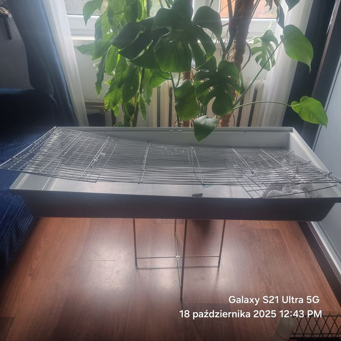 Klatka dla świni,królika itd.plus mata.