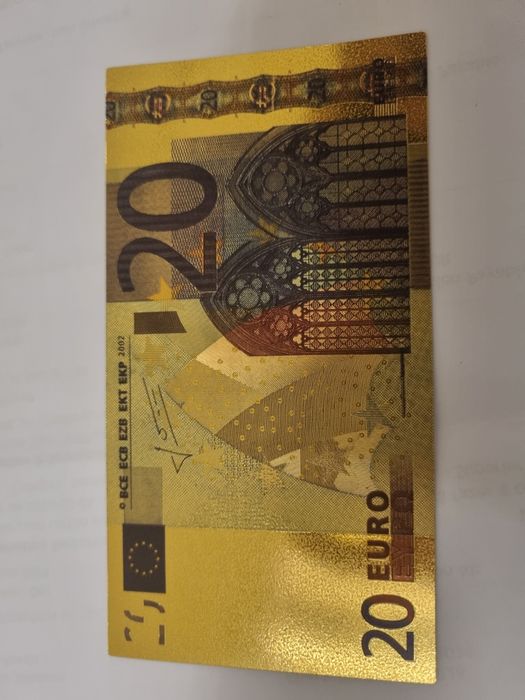 Notaa de colecao douradas