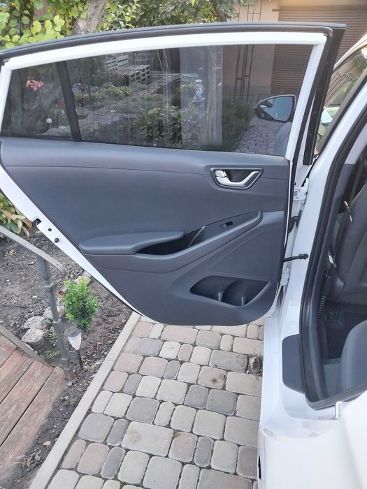 Автомобіль Hyundai Ioniq