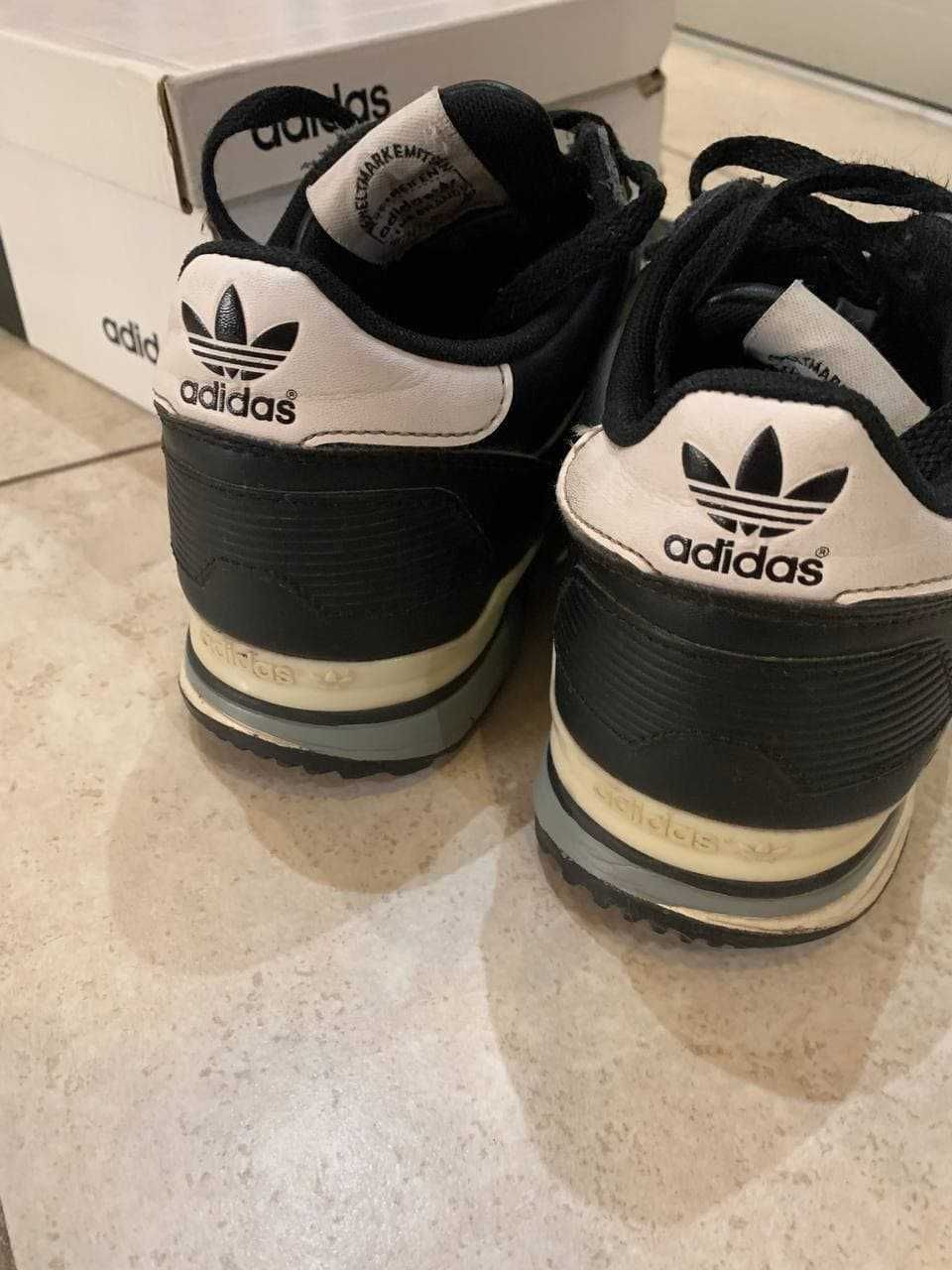 Кроссовки adidas zx