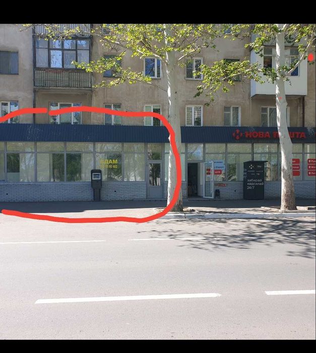 Торговельне приміщення  100 кв.м на пр.Незалежності