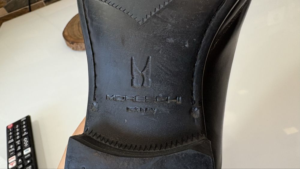 Sapatos de couro com atacadores estilo John Lobb da Moreschi