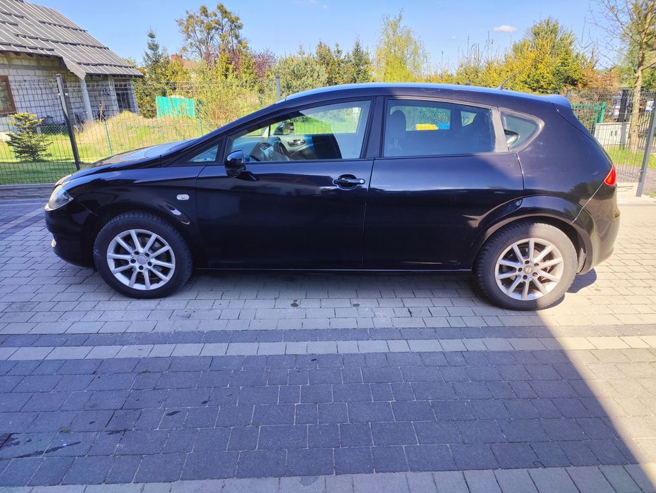 Auto osobowe Seat Leon 2 OC do 05.2026