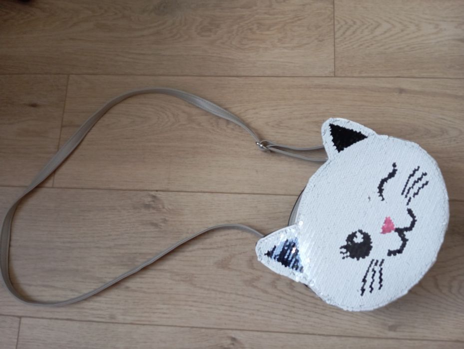 Torebka kotek z cekinami