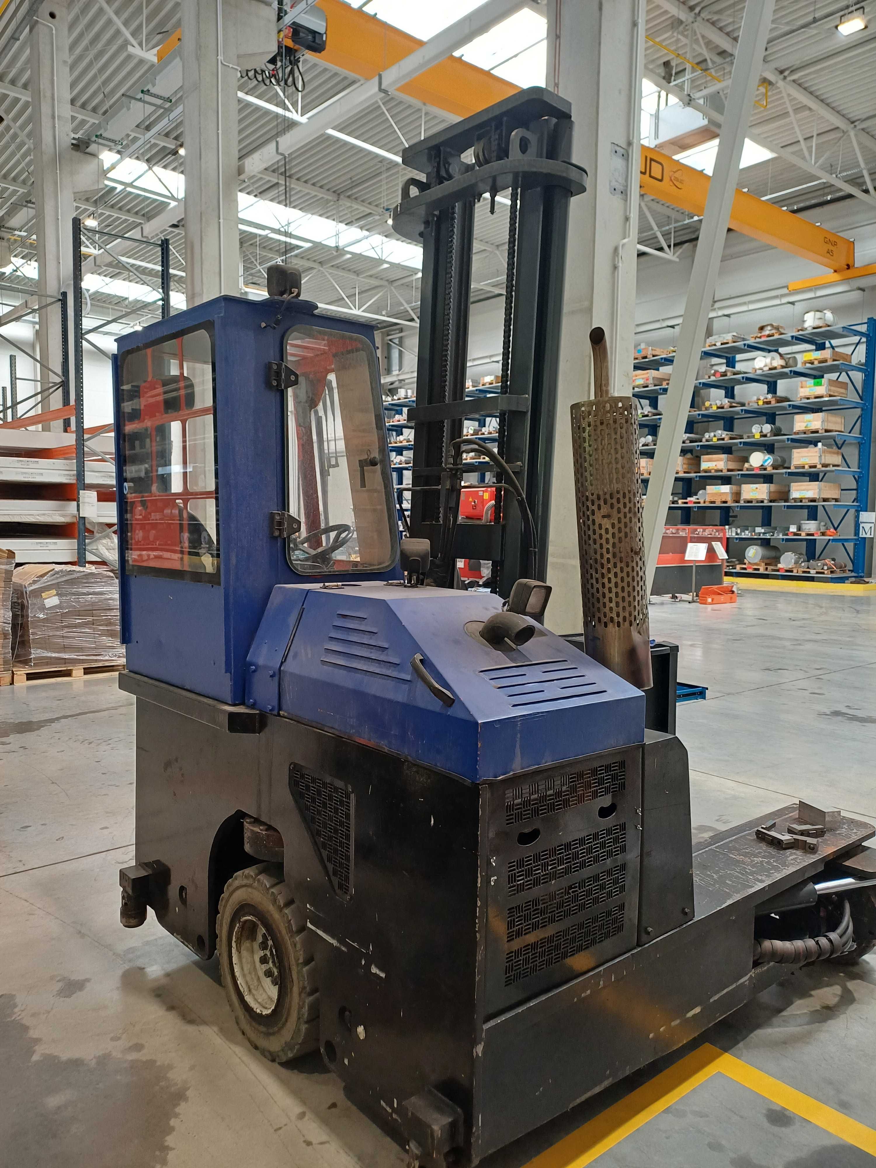 Wózek widłowy Combilift C3000