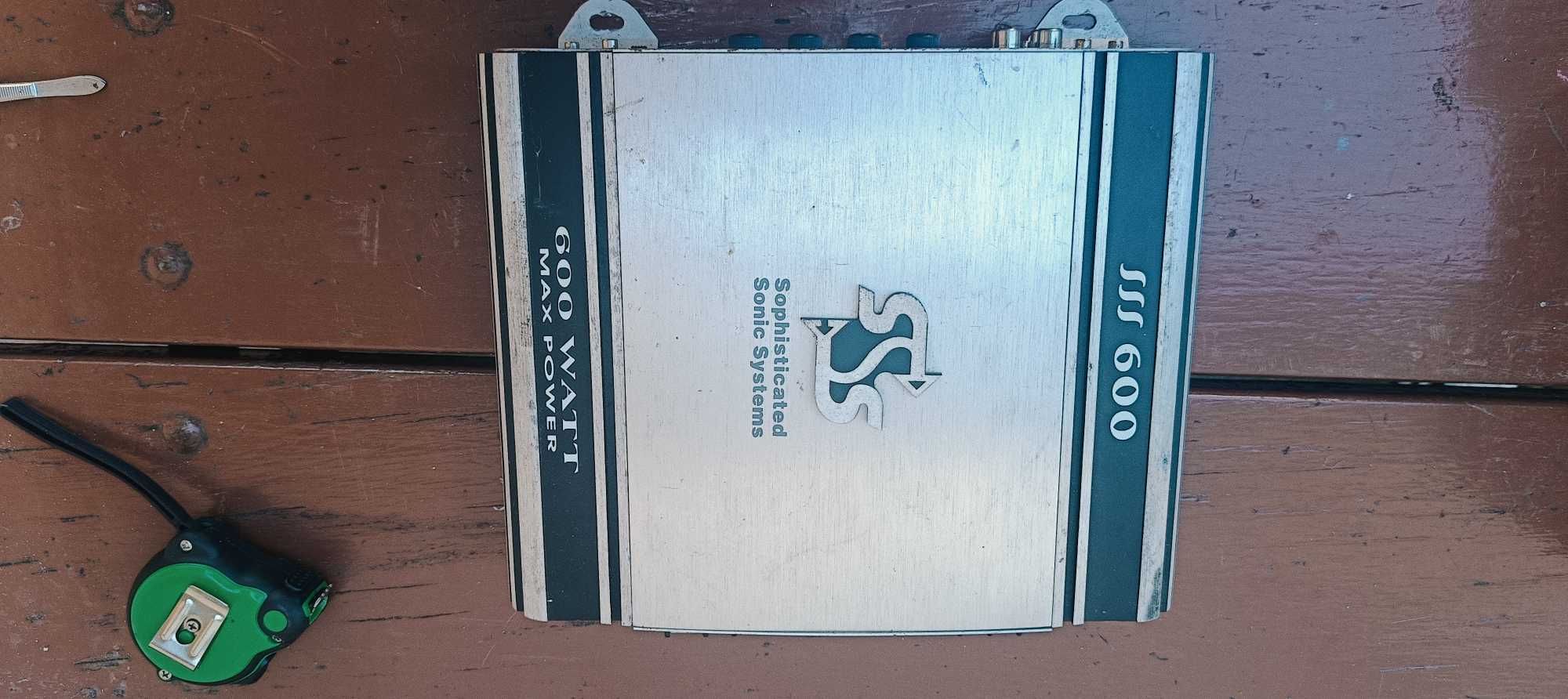 Sprzedam wzmacniacz 600W plus głośniki plus zwrotnice