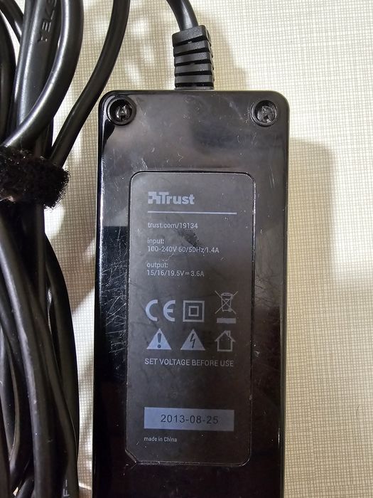 Блок питания/зарядное Trust 15-19,5V для ноутбука