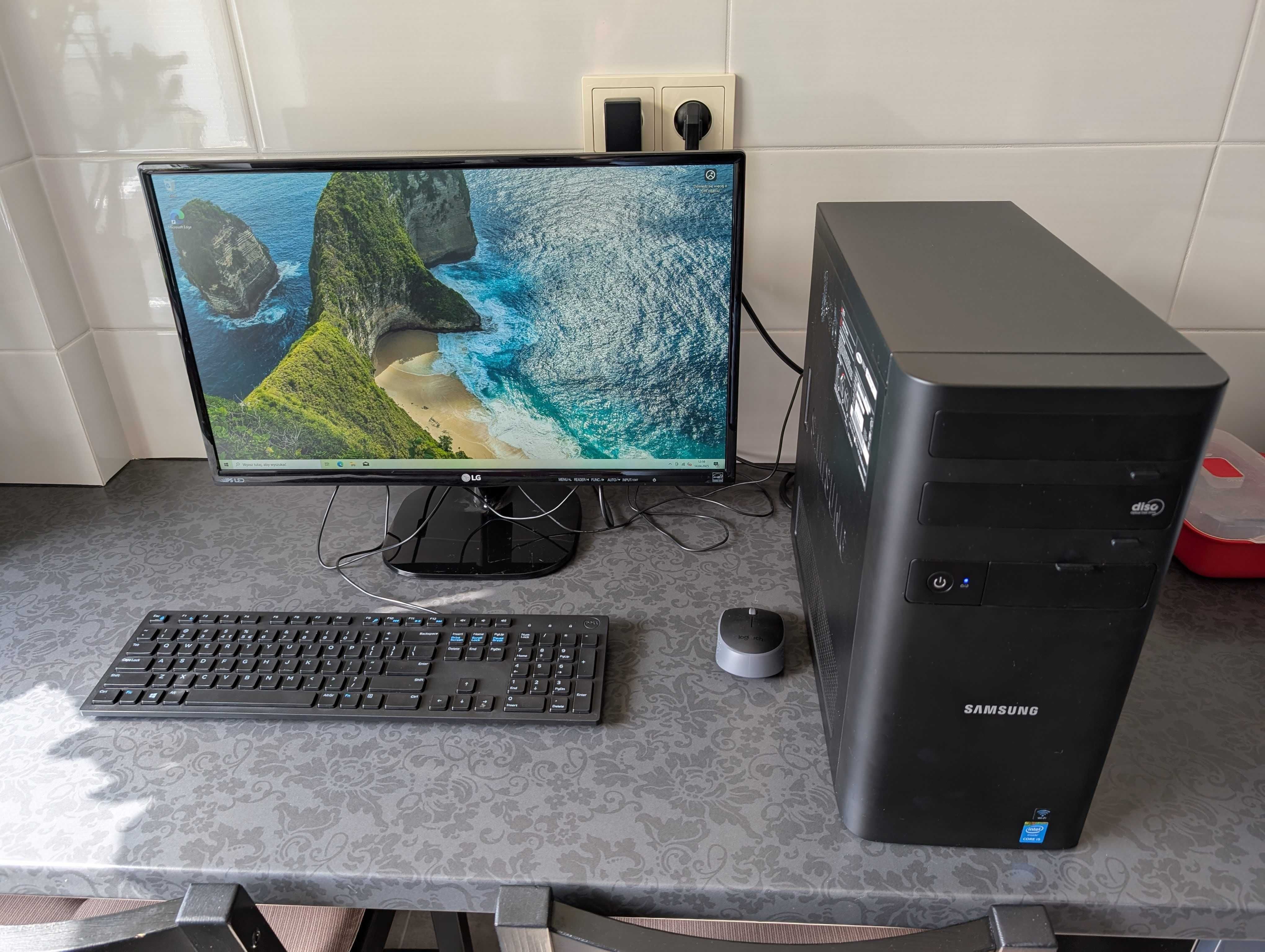 Komputer stacjonarny biurowy z monitorem intel i5 SSD DVD