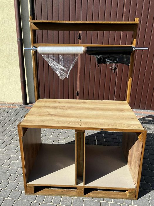 Stół do pakowania paczek