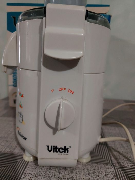 Продам соковижималку VITEK Austria Rainbow VT - 1601