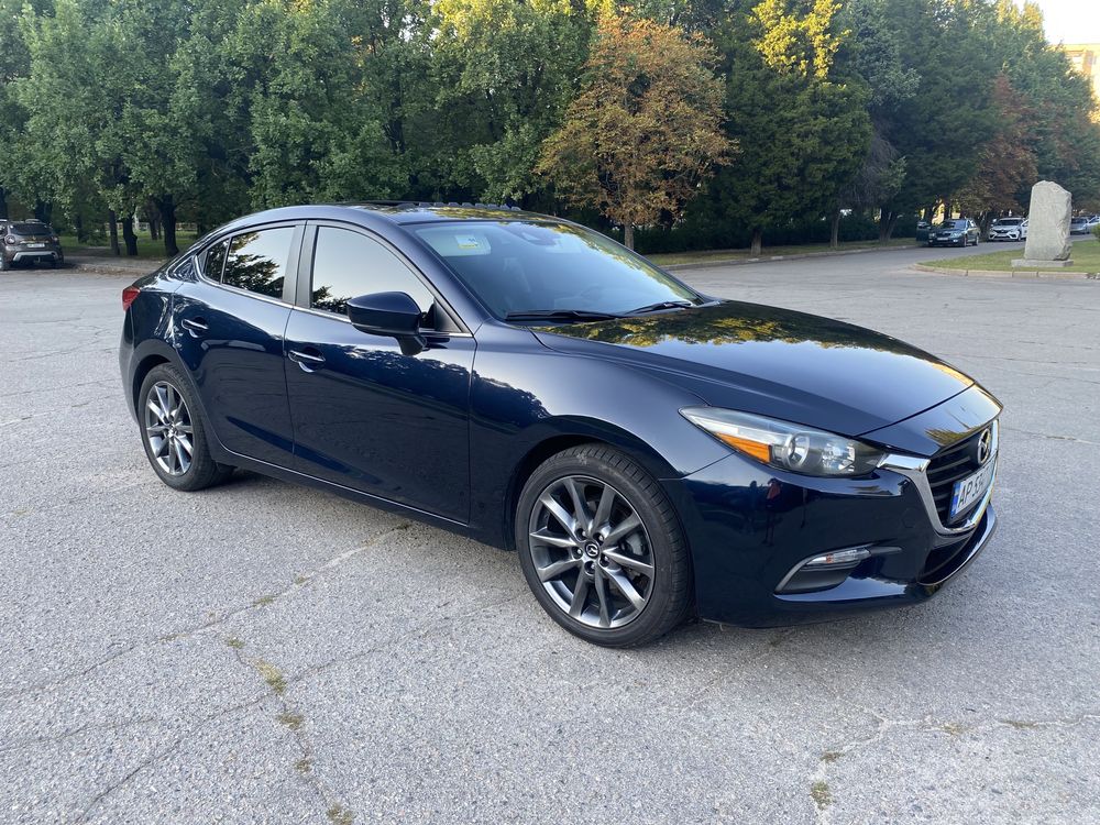 Продам Mazda 3 2018