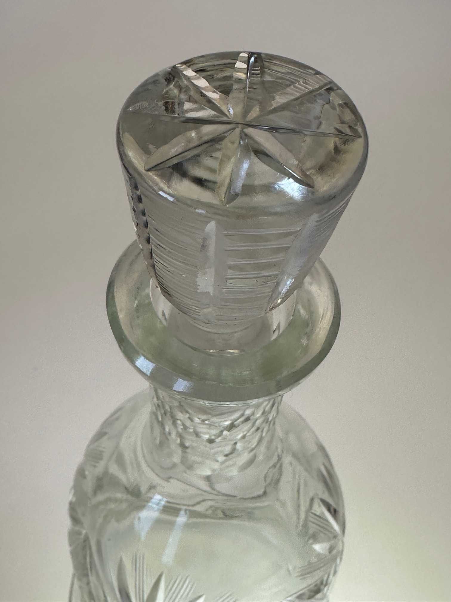 Karafka kryształ PRL szlify wys 21 cm 500 ml waga 735 gr