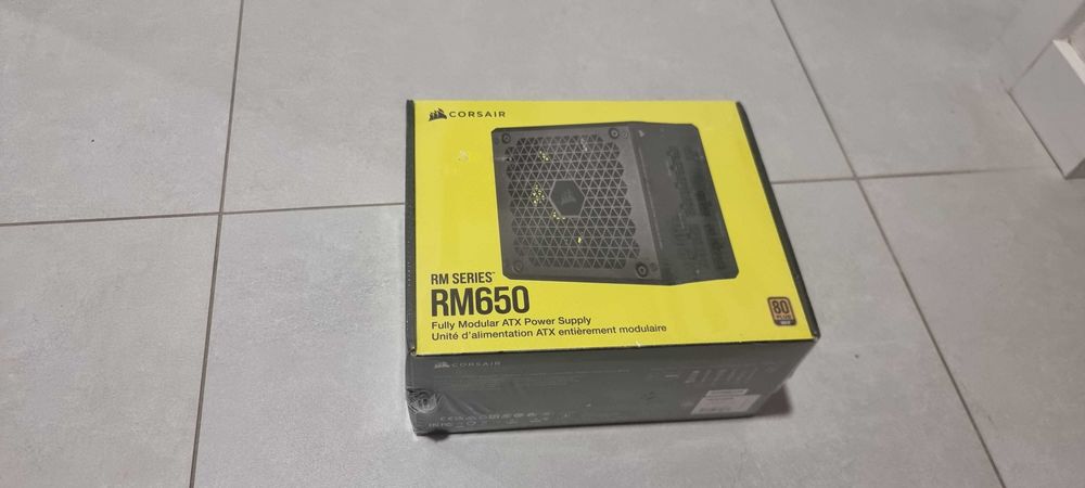 Corsair RM650 zafoliowany 650W 80 PLUS GOLD