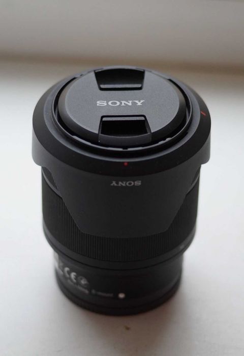 Sony FE 28-70mm f/3.5-5.6 OSS