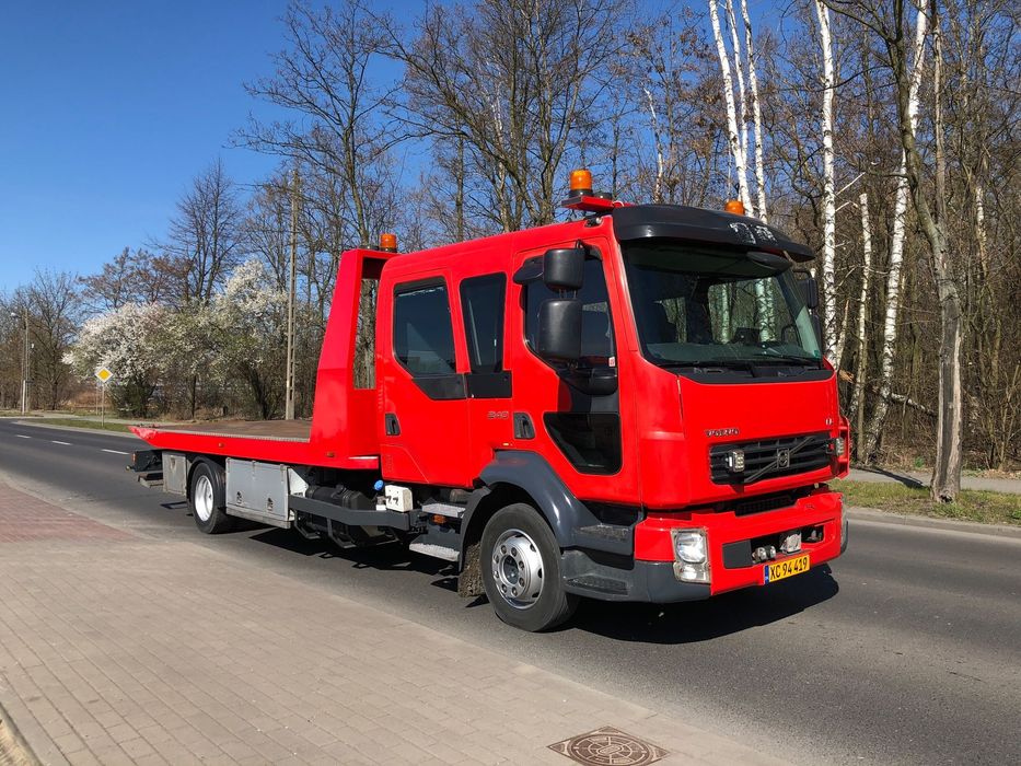 Volvo FL 240  POMOC DROGOWA LAWETA HOLOWNIK