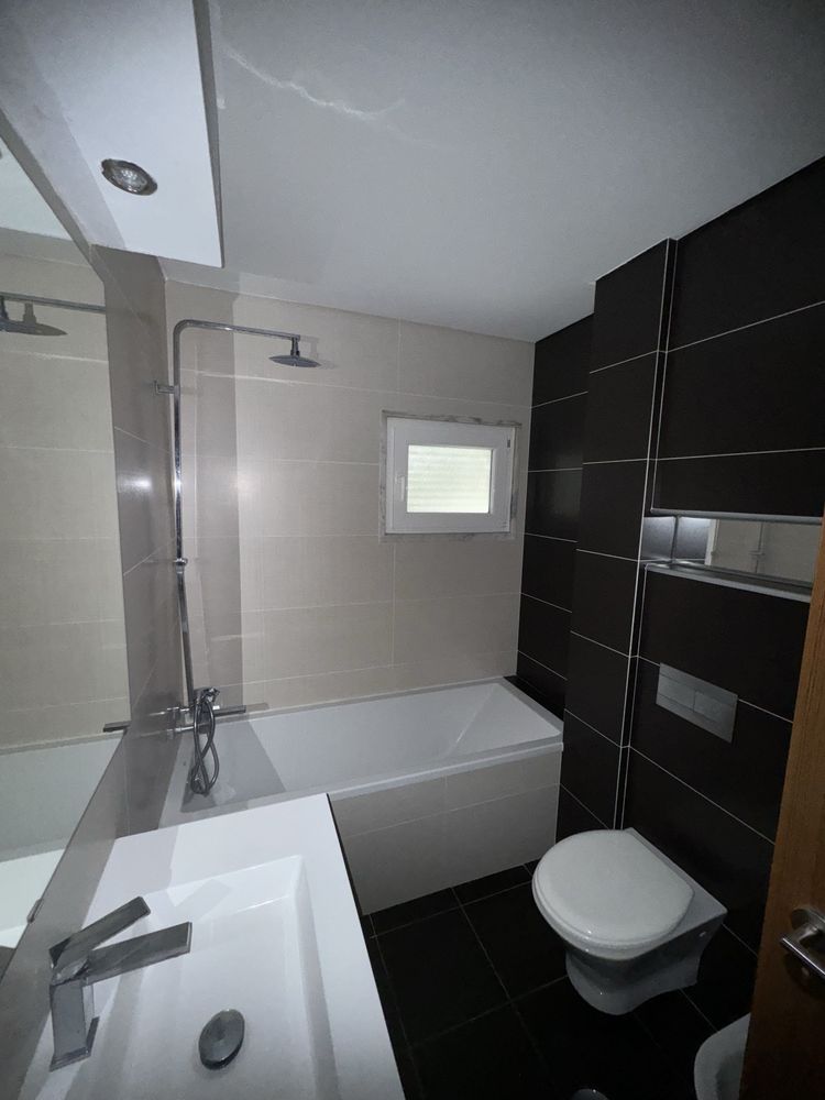 Apartamento T4 com suíte para arrendar – Coina / Palhais