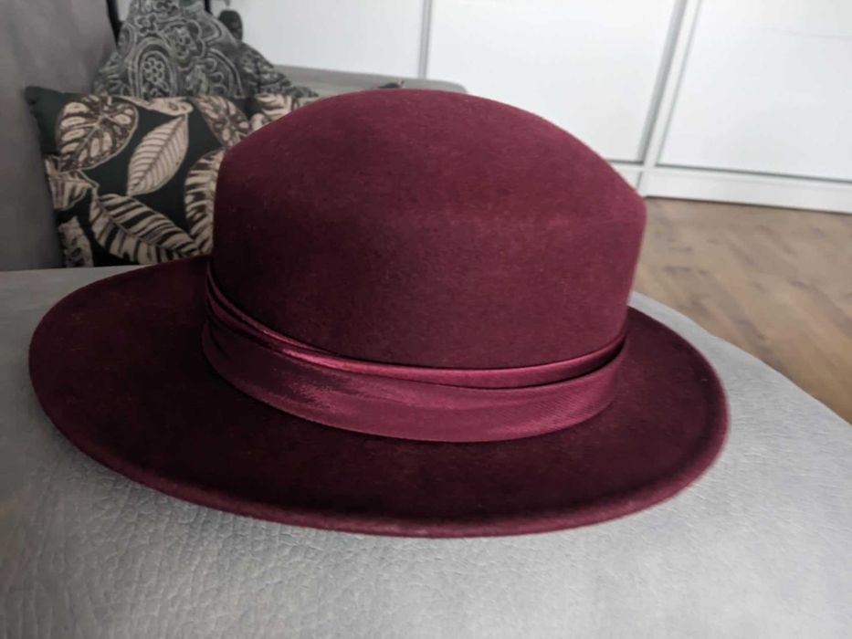 Damski, filcowy kapelusz