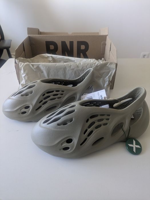 Adidas Yeezy FOAM Runners - Stone Salt - Authentic