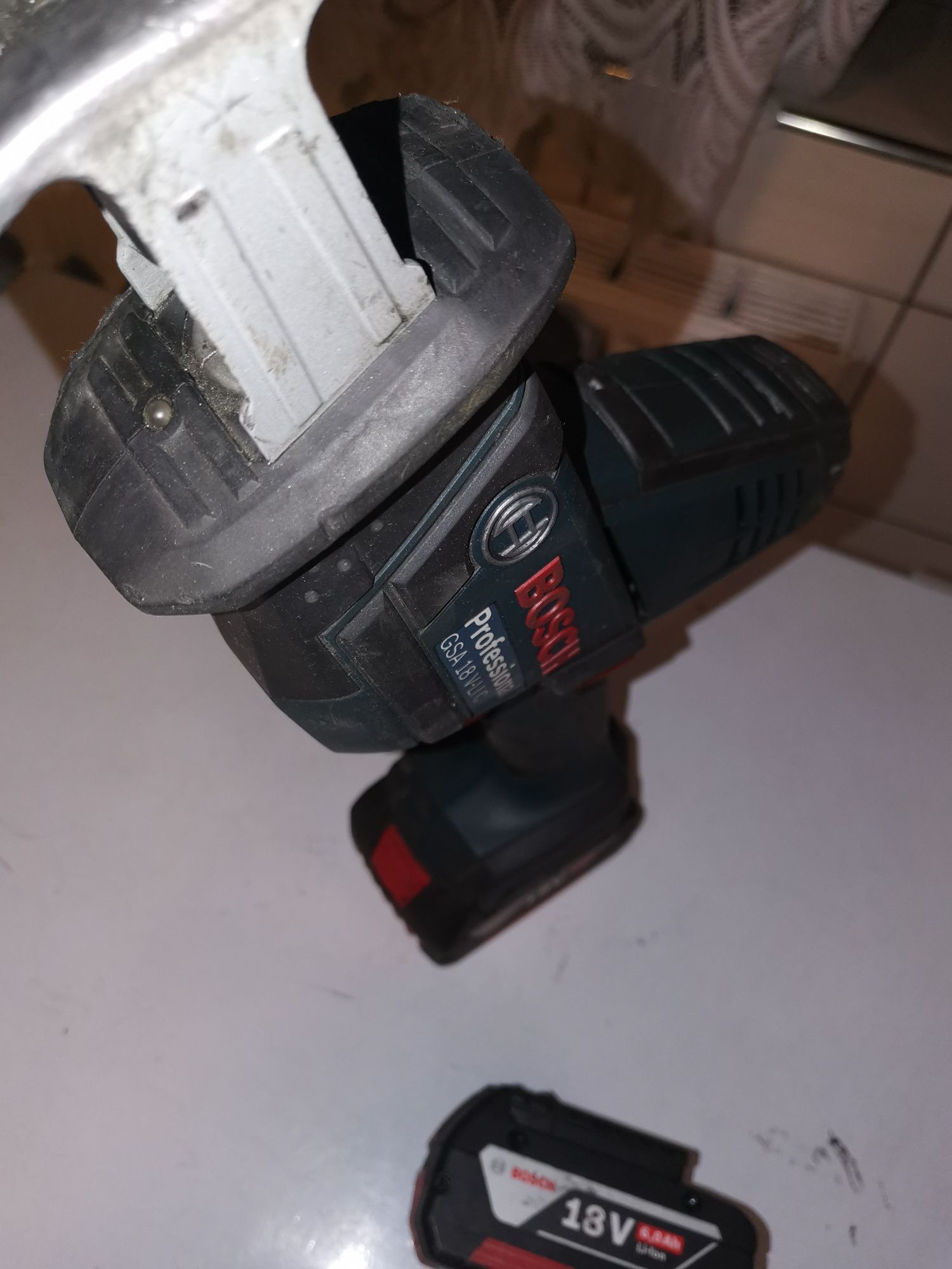 Piła bosch GSA 18v LIC