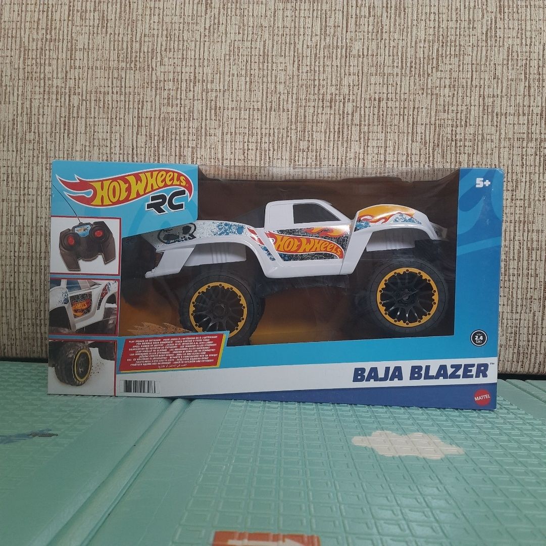 Monster Truck RC, машинка на пульті, трек