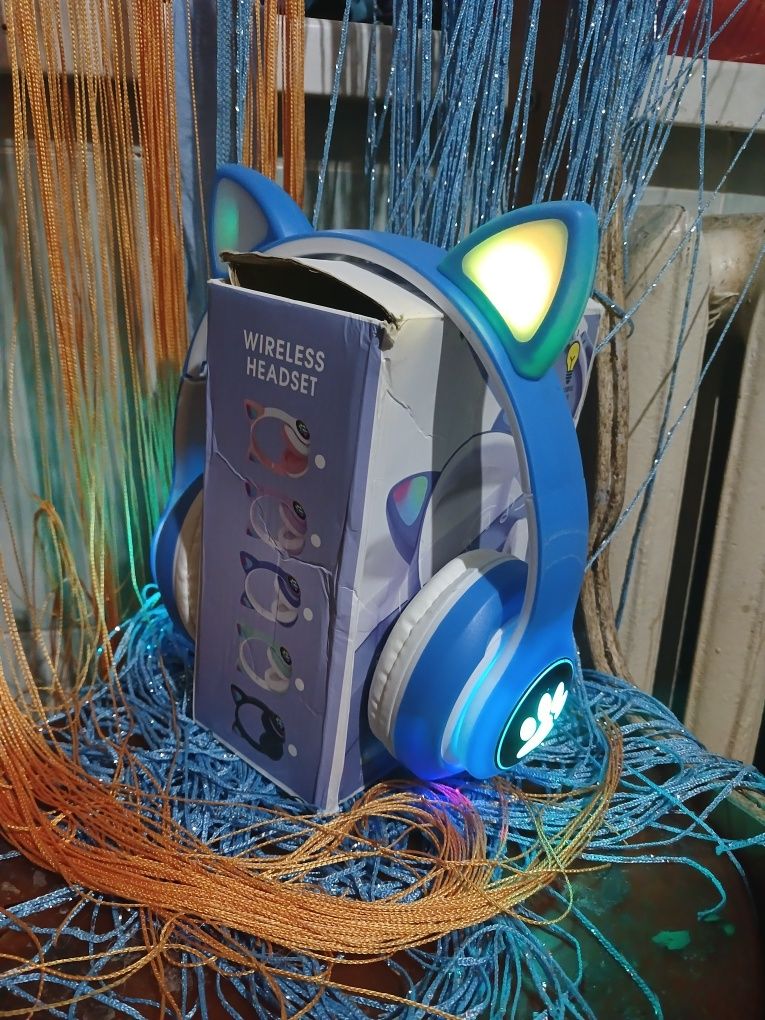 Bluetooth наушники  CAT Wireless Headset STN-28 , co светящимися ушкам