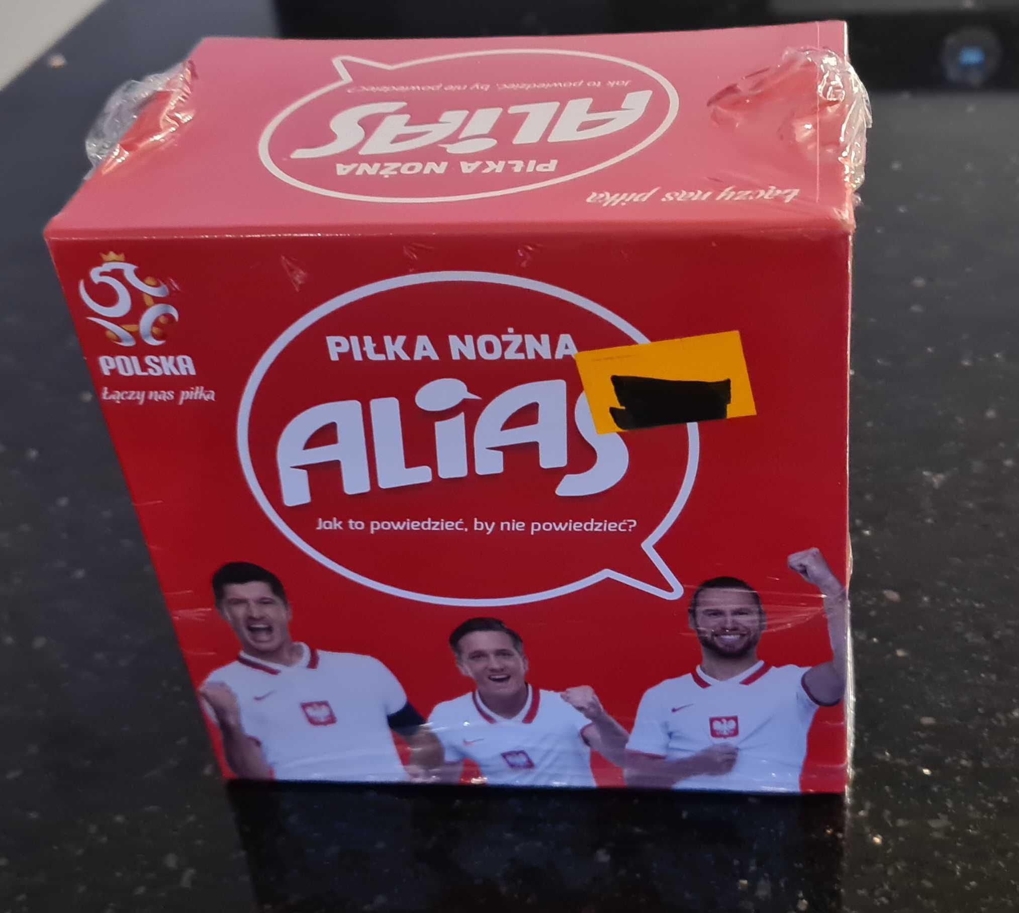 Nowa w folii gra edukacyjna Alias Piłka Nożna PZPN