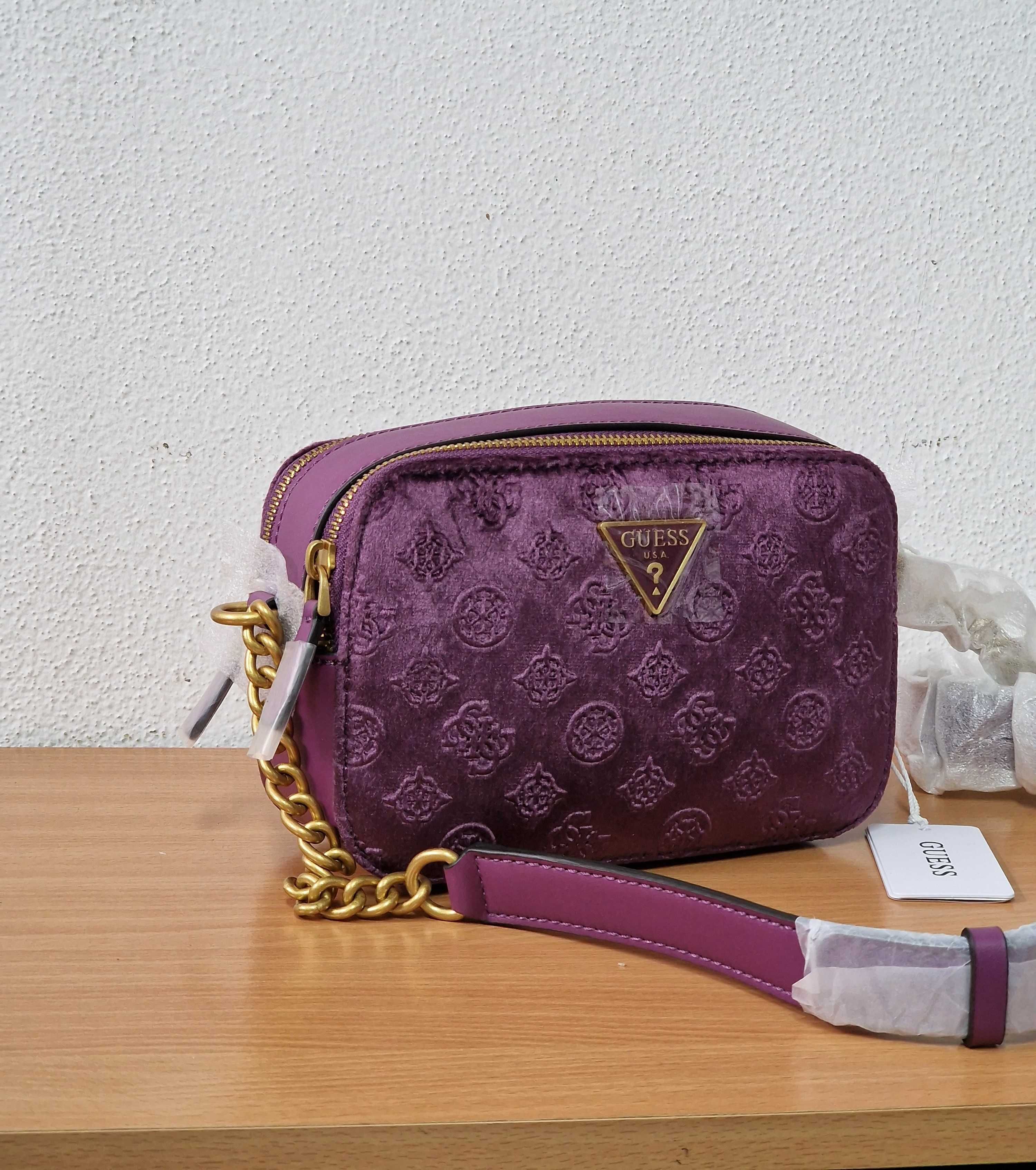 Mala Guess Ales Crossbody cor berry