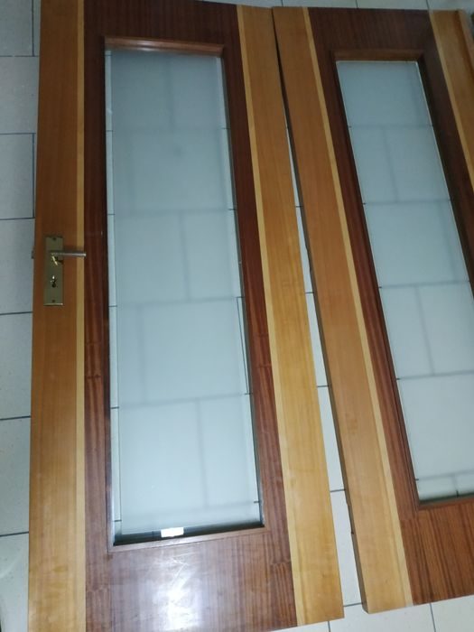 Portas com vidro (preço para as 3)