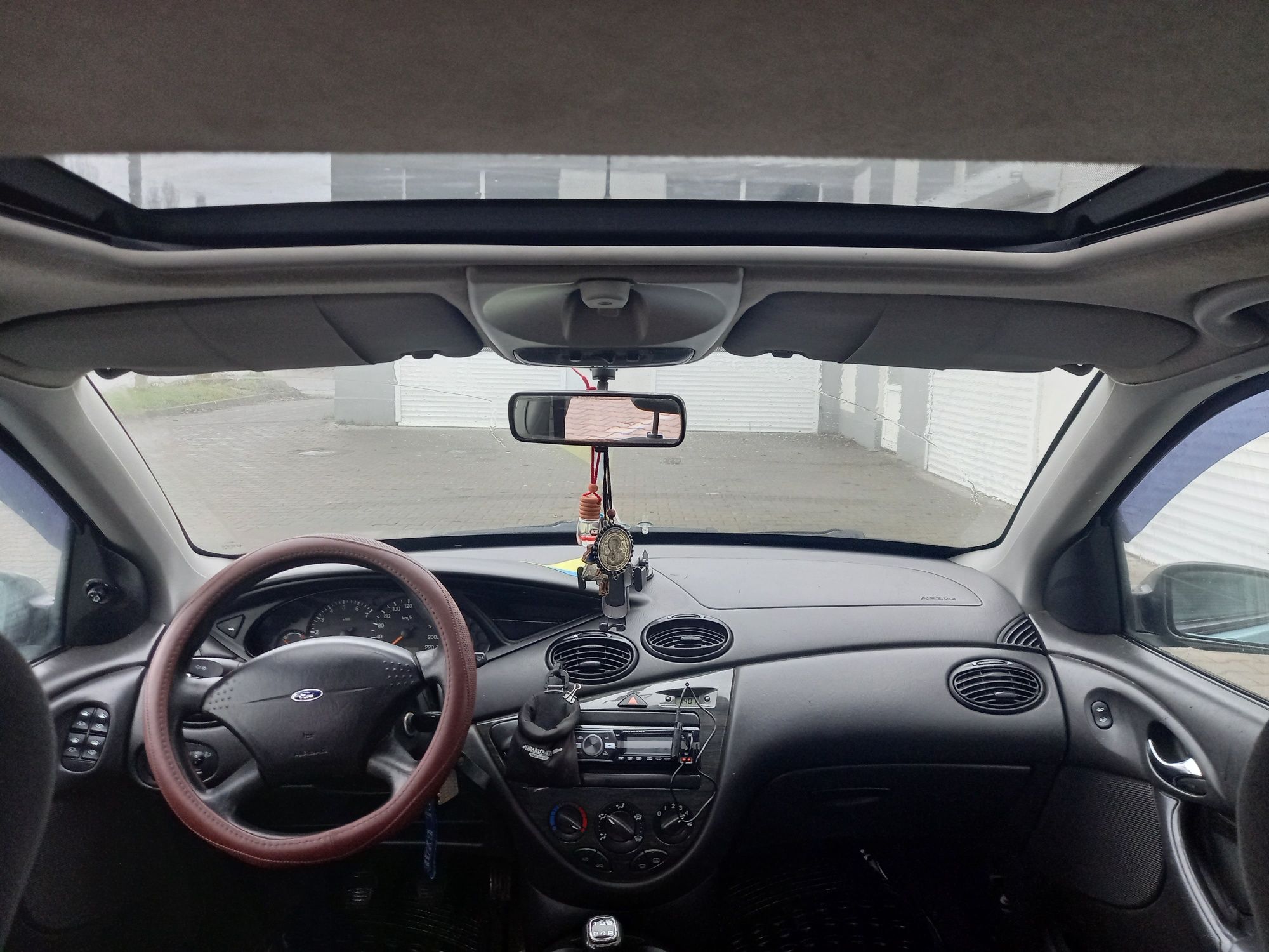 Ford focus 1 1.8 tdi 2000 год.
