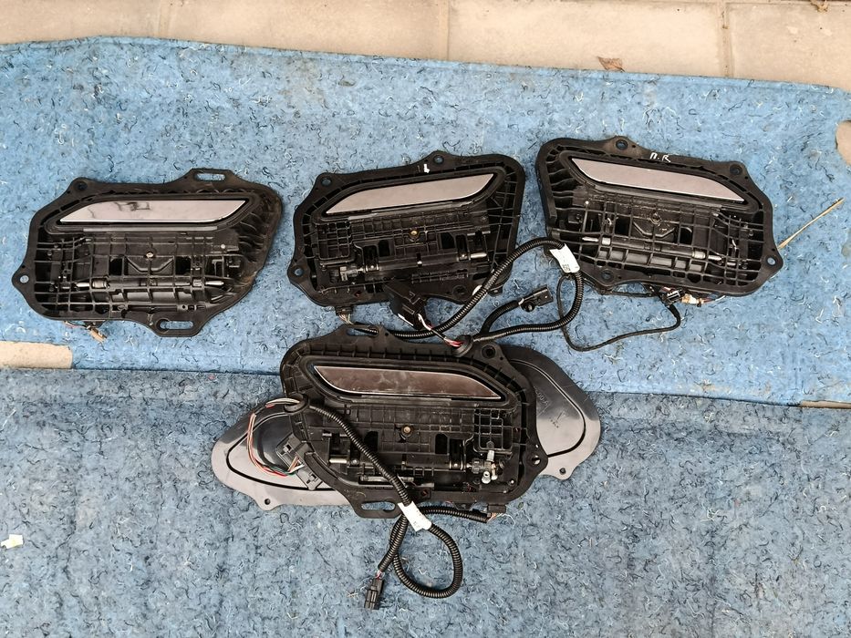 Дверні ручки Tesla model S