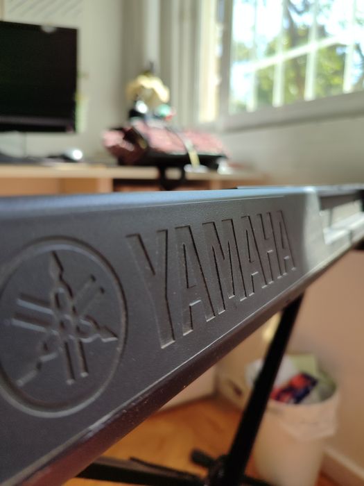 Yamaha teclado com cinco oitavas