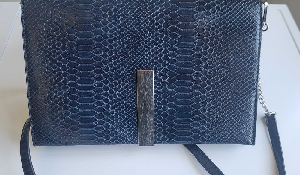 Bolsa/ Carteira de Senhora Azul Marinho - Nova