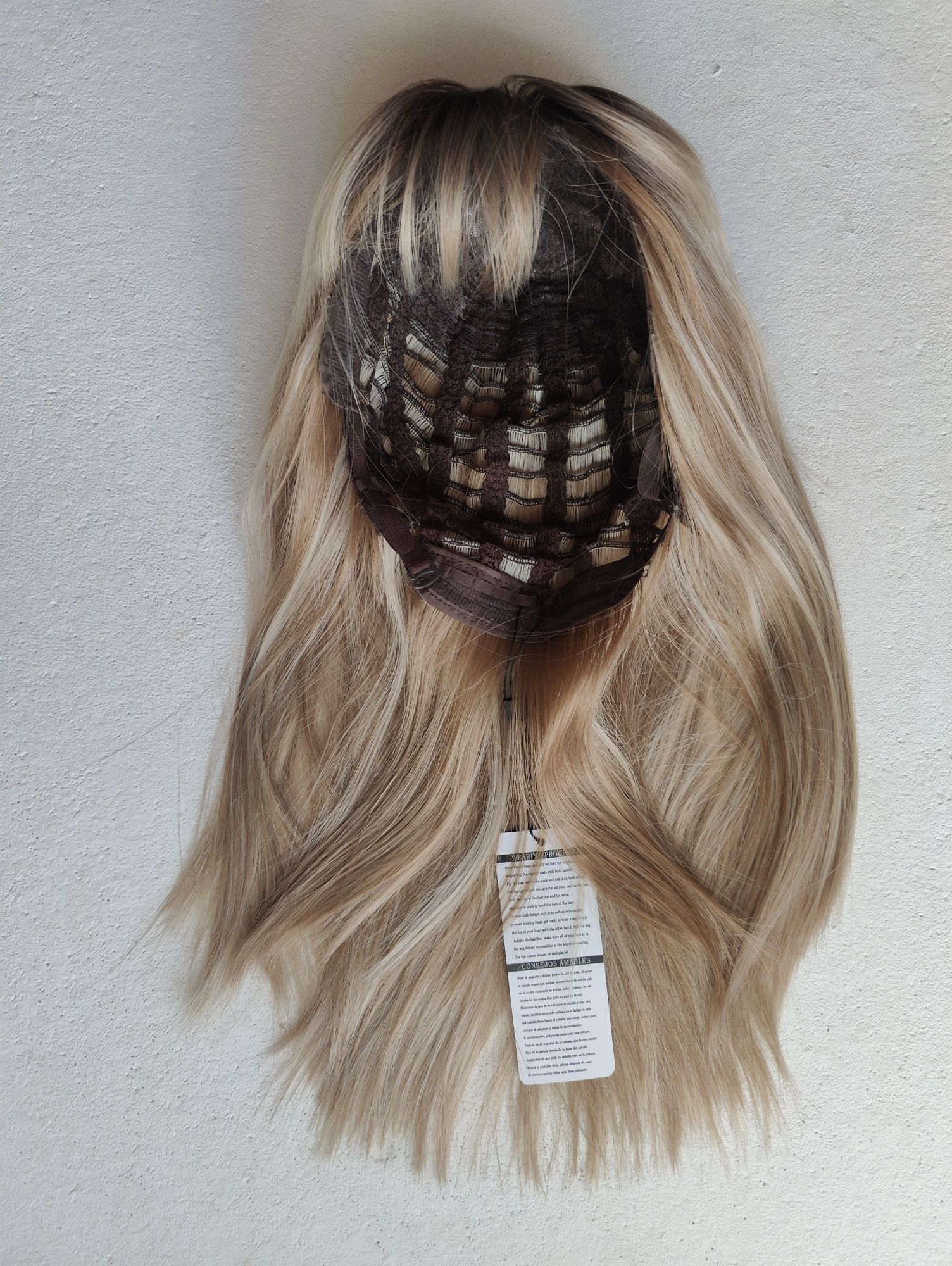 Nowa realistyczna peruka wig bob kare z grzywką  kolor blond ombre Roz