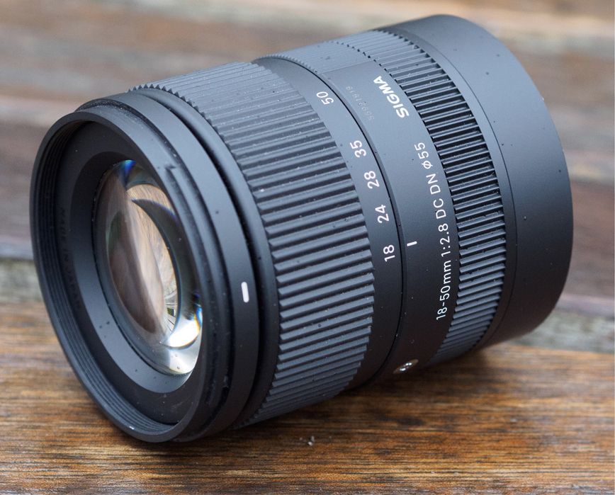 Об'єктив Sigma AF 18-50mm f/2,8 DC DN C / L mount / lumix