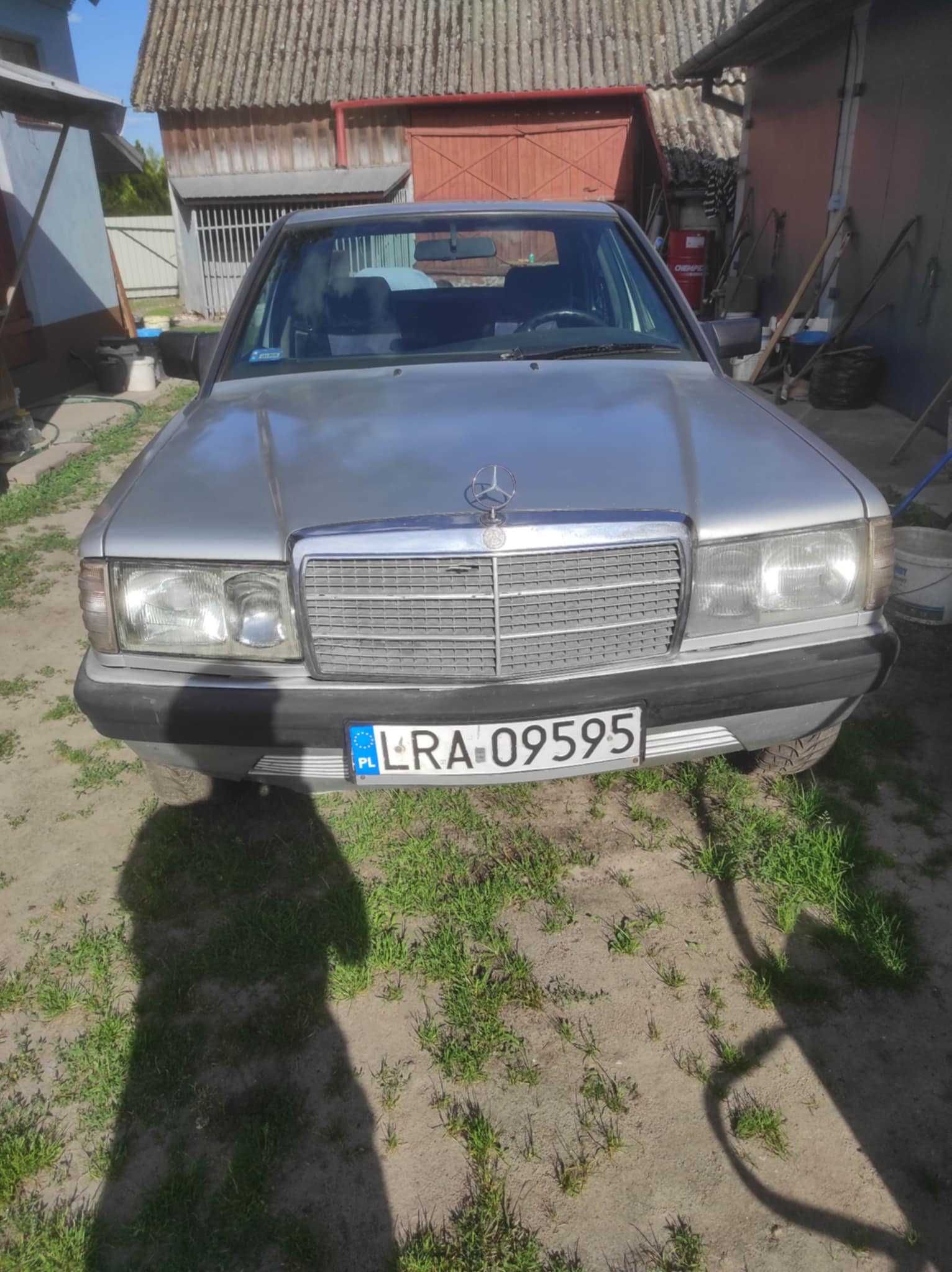 Mercedes W201 (190)