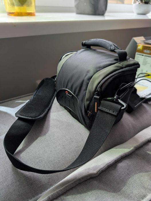 Фотоапарат Nikon D3200 з об"єктивом AF-S 18-55 VR