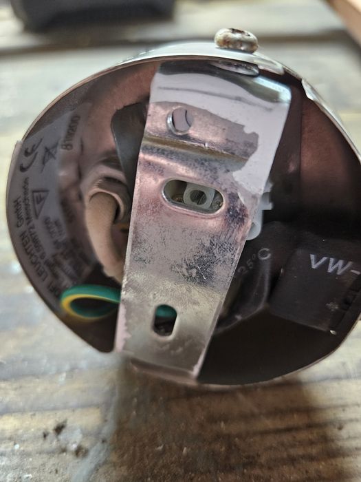 Lampka kinkiet na żarówki zwykle i led.