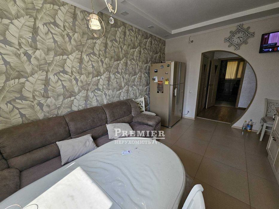 У продажу будинок у смт. Великодолинське